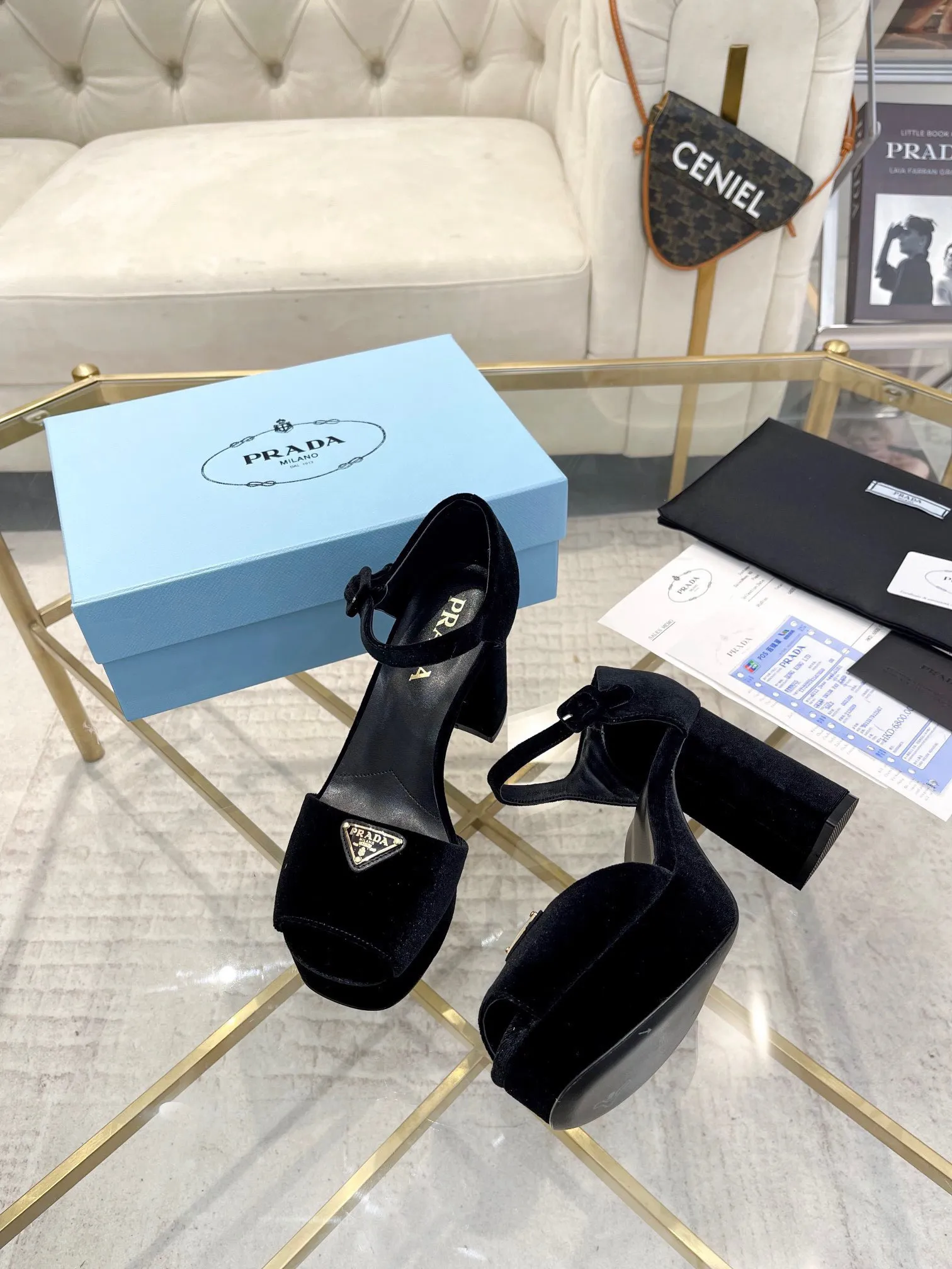 👟👟Ex-factory price 600👟👟 (imitation leather bottom-20) New arrival 👉Ready stock👈Remove the original board and make a 1:1 replica‼ ️The highest version ✅2024Prada early spring catwalk hot style 😘Latest spring style Thick heel square toe water platform series (genuine leather outsole) (simulated leather sole) A must-have for goddesses, super beautiful on the feet 👉The upper is made of imported original velvet, soft and textured, lining + foot pads, imported sheepskin lining, breathable and comfortable, private model water platform, heel, water platform 3M, heel height 9.5M Code number 35M-39M (34 40 4142 customized, non-refundable and non-exchangeable)